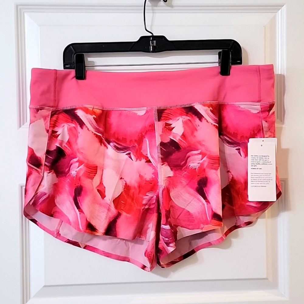 ATHLETA PRINTED RUN WITH IT SHORTS 3.5" Size XL NWT
